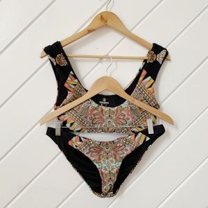 VOLCOM black festival pattern swimsuit, M&L